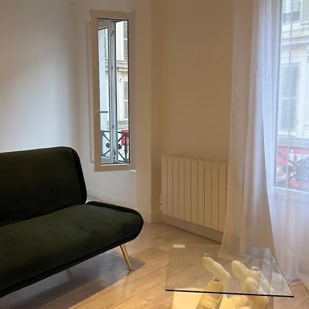 Large Downtown Apartamento Corbeil-Essonnes