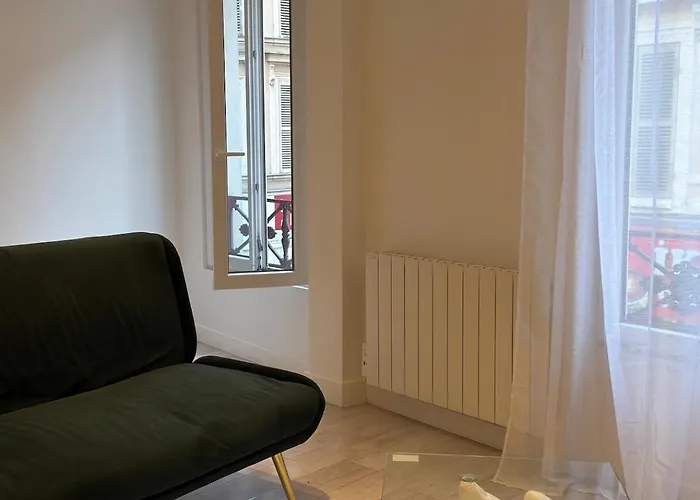 Large Downtown Apartamento Corbeil-Essonnes